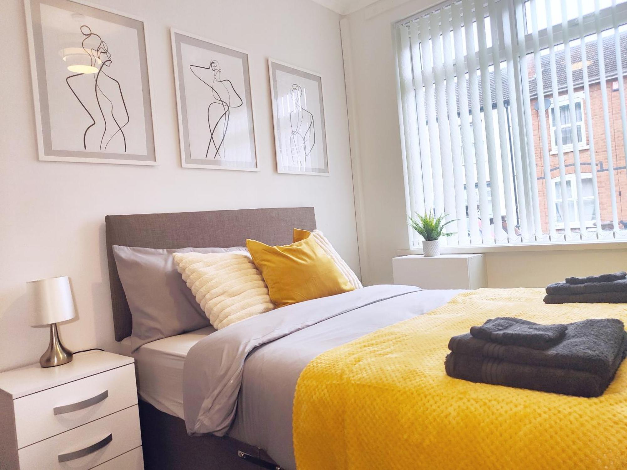 Large 3 Bed House Families And Contractors *