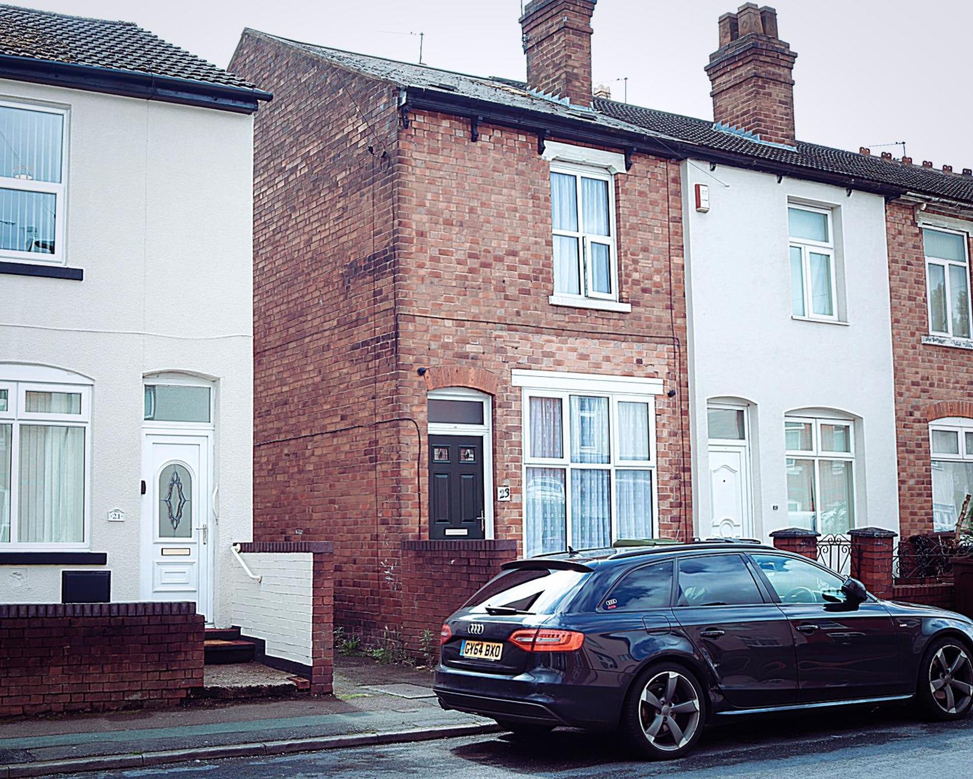 Large 3 Bed House Families And Contractors *