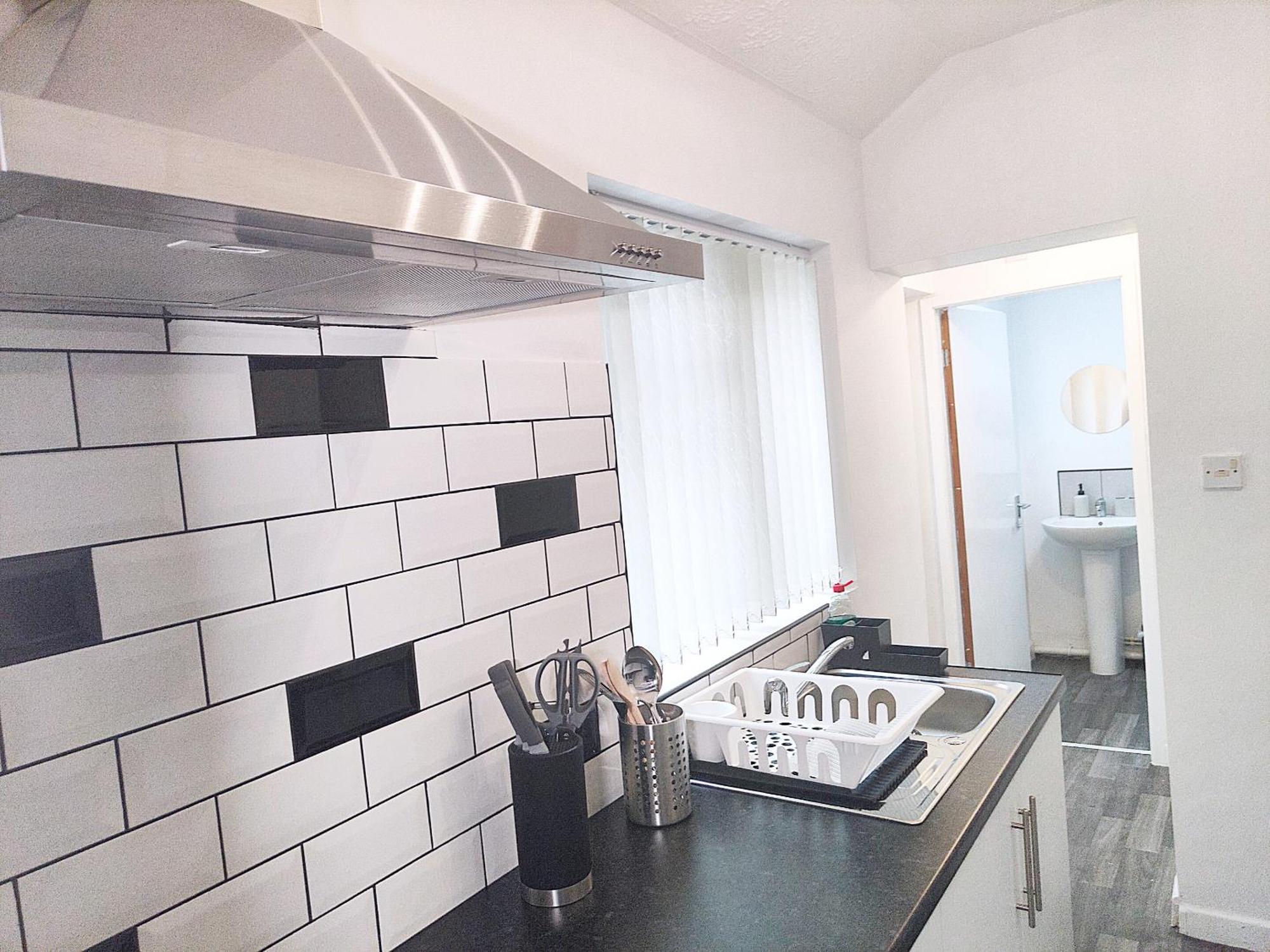 Large 3 Bed House Families And Contractors Holiday home *